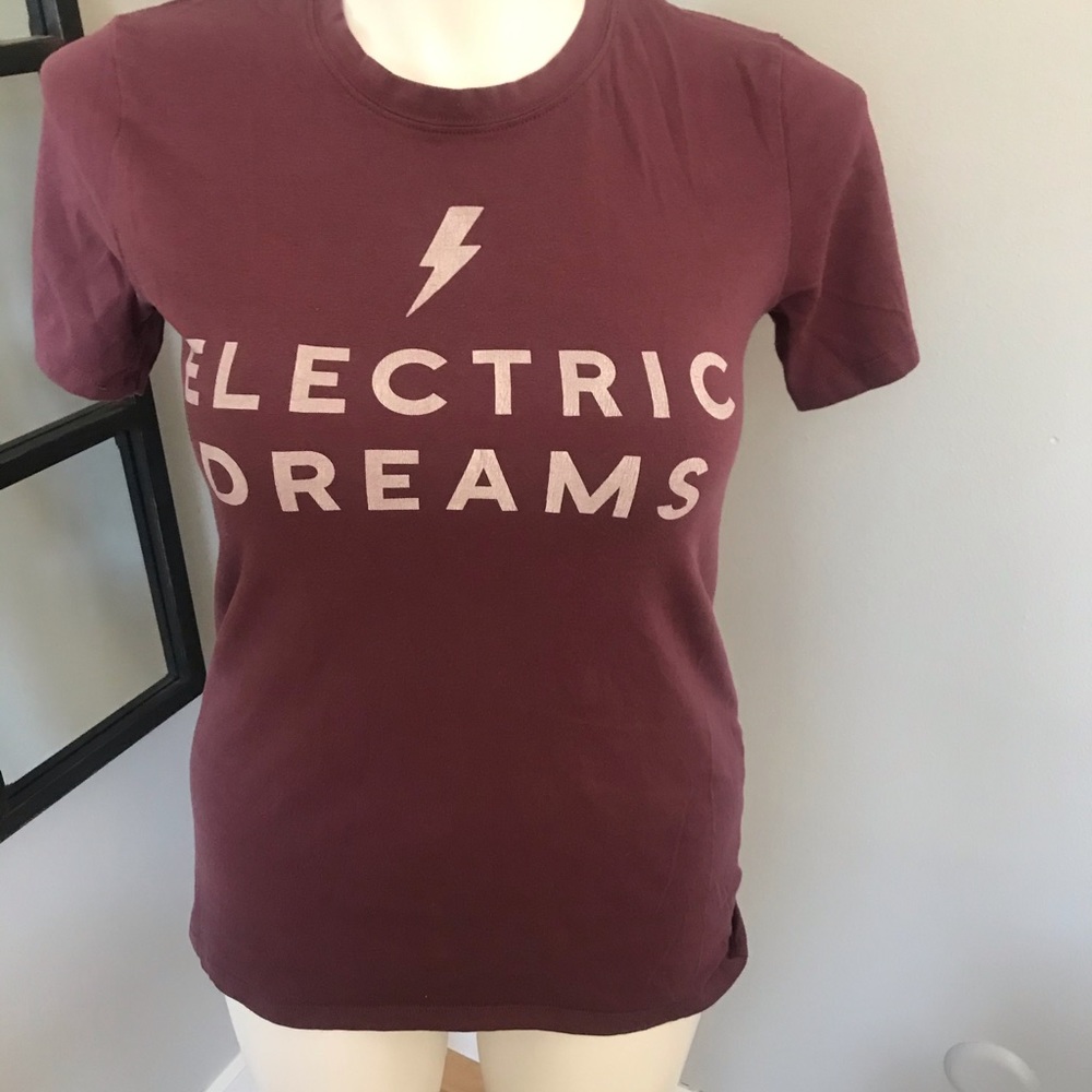 Graphic T